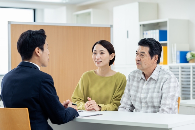 相続した不動産は3年以内の売却が必須？損をしないために活用するべき特例について